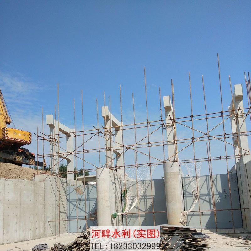 濟寧鋼制閘門安裝現(xiàn)場施工